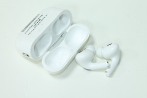Bluetooth гарнитура Apple AirPods Pro 2nd generation A2968 (A3047, A3048)