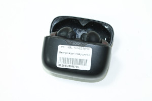Bluetooth гарнитура JBL TUNE235NC