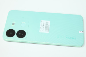 Мобільний телефон Infinix Smart 7 HD 2/64GB