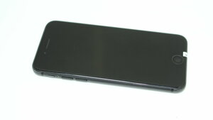 Мобільний телефон iPhone 8 64Gb