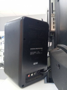 Студійний монітор Behringer MS16