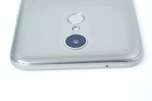 Мобільний телефон LG K10(2017) 2/16GB (M250E)