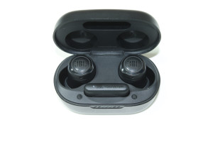 Bluetooth гарнитура JBL Quantum TWS AIR