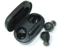 Bluetooth гарнитура JBL Quantum TWS AIR