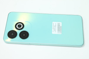 Мобільний телефон Infinix Smart 8 (X6525) 2/64GB