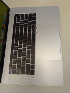 Ноутбук MacBook Pro 15" i7/16/512GB TouchBar 2018