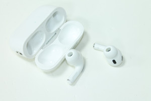 Bluetooth гарнитура Apple AirPods Pro 2nd generation A2968 (A3047, A3048)