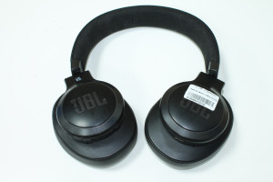 Bluetooth гарнітура JBL Live 660NC