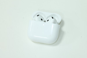 Bluetooth гарнитура Apple AirPods 4 (A3053, A3050, A3058)