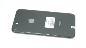 Мобільний телефон iPhone 8 64Gb