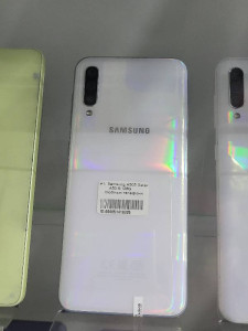 Мобільний телефон Samsung A505 Galaxy A50 6/128Gb
