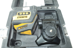 Рівень лазерний DeWalt DW0811
