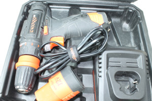 Шуруповерт аккумуляторный Dnipro-M CD-12QX + 2 BP-122 + FC-122