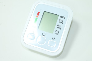 Тонометр Arm style blood monitor