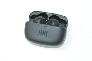 Bluetooth гарнитура JBL WAVE BEAM