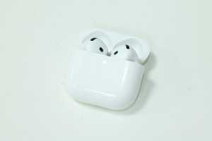 Bluetooth гарнитура Apple AirPods 4 (A3053, A3050, A3058)