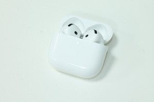 Bluetooth гарнитура Apple AirPods 4 (A3053, A3050, A3058)