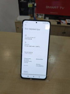 Мобільний телефон Xiaomi Mi 11i 8/128