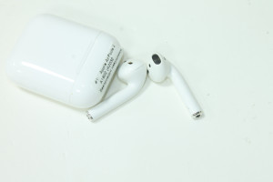 Bluetooth гарнитура Apple AirPods 2 A1602 (A2032 A2031)
