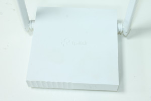 Wi Fi роутер TP-Link TL-WR820N