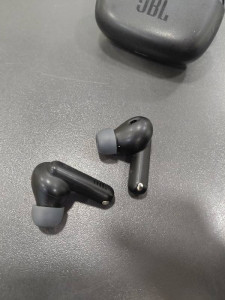 Bluetooth гарнитура JBL WAVE BEAM 2