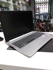 Ноутбук HP 250 G7