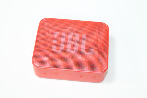 Портативна акустика JBL Go Essential