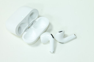 Bluetooth гарнитура Apple AirPods 4 (A3053, A3050, A3058)