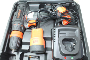 Шуруповерт аккумуляторный Dnipro-M CD-12QX+FC-122+BP-122 2шт