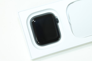 Смарт часы Apple Watch SE3 44mm