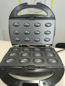 Вафельниця DOMOTEС MS-7704