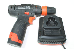 Шуруповерт аккумуляторный Dnipro-M CD-12QX + 2 BP-122 + FC-122