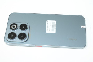 Мобильный телефон ZTE Nubia V70 8/256GB