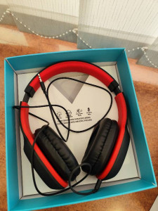 Bluetooth гарнитура Celebrat A18