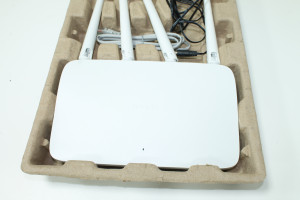Wi-Fi роутер TENDA F6
