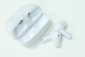 Bluetooth гарнітура JBL WAVE BEAM 2