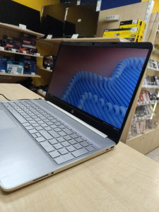 Ноутбук HP Laptop 15s-fq2689nw