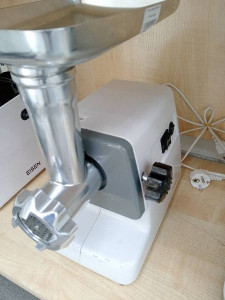М'ясорубка Crownberg CB 4212