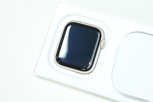 Смарт годинник Apple Watch SE3 44mm