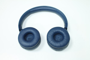Bluetooth гарнитура JBL TUNE 520BT