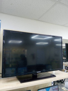 Телевизор Samsung UE32EH4030W