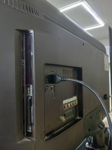 Телевизор Samsung UE32EH4030W