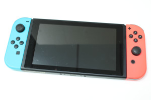 Игровая консоль Nintendo Switch HAC-001