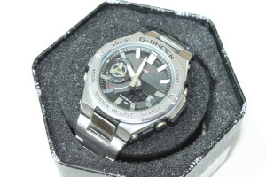 Часы электронные Casio GST-B500W