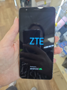 Мобильный телефон ZTE Blade L210 1/32