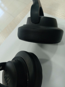 Bluetooth гарнітура JBL TUNE710BT