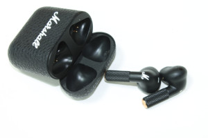 Bluetooth гарнитура Marshall Minor IV