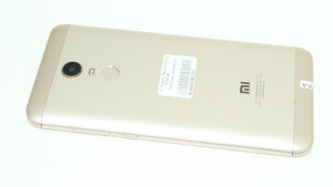 Мобільний телефон Xiaomi Redmi 5 Plus 3/32GB