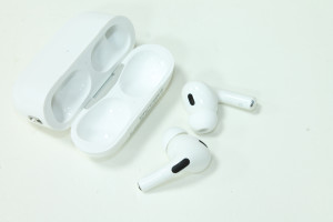 Bluetooth гарнитура Apple AirPods Pro 2nd generation A2968 (A3047, A3048)