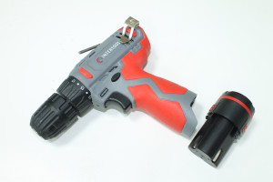 Шуруповерт аккумуляторный Intertool DT-0310